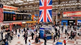 A Walk Through The London Victoria Station London England [upl. by Aihsikal]