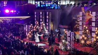 Kelly Clarkson Rockefeller Center Christmas Tree Lighting Rehearsals NYC 2023 [upl. by Sweatt]